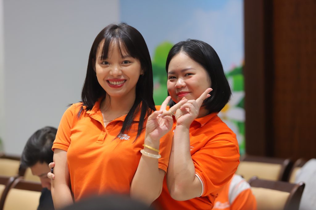 Doanh nghiệp học sử dụng ChatGPT tại khóa tập huấn AI Cần Thơ