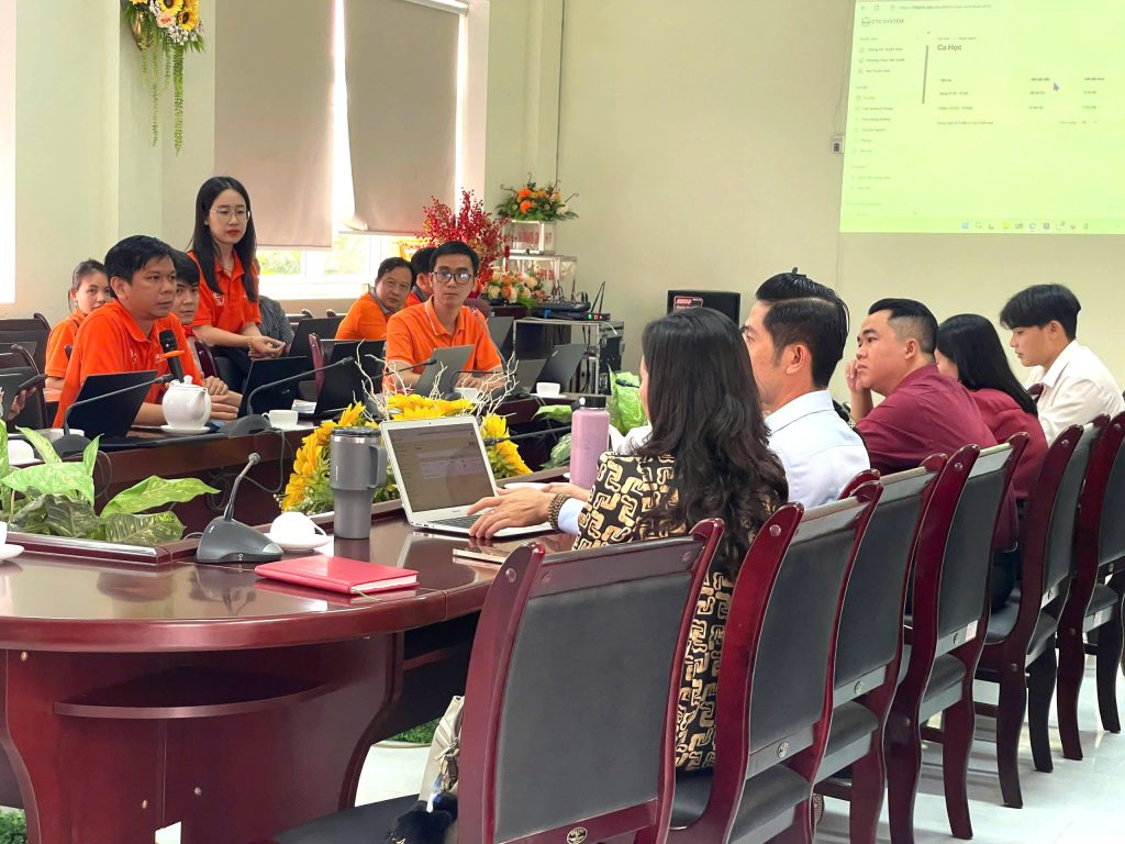 Sinh viên và thầy cô đã đồng hành cùng nhau ở dự án trăm triệu Hệ thống quản lý đào tạo Cao Đẳng Du Lịch Cần Thơ 3